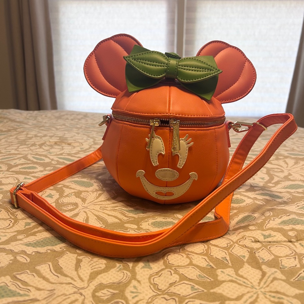 Minnie Mouse Pumpkin Loungefly